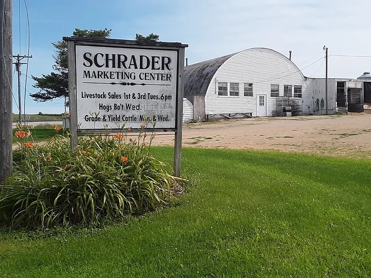 Schrader Sale Barn